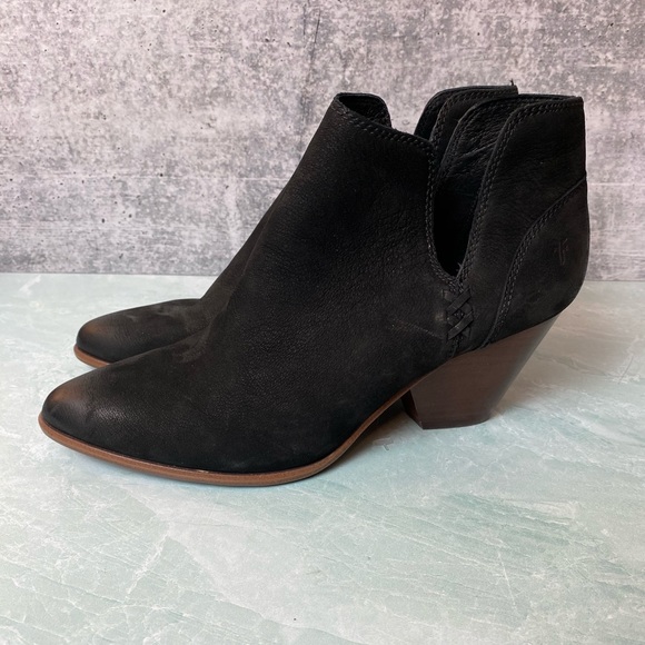 NWOT Frye Reina Cut Out Bootie in black size 9.5 - Picture 1 of 7
